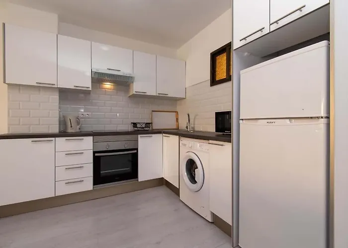 Mare 96 - One Bed * 아데제